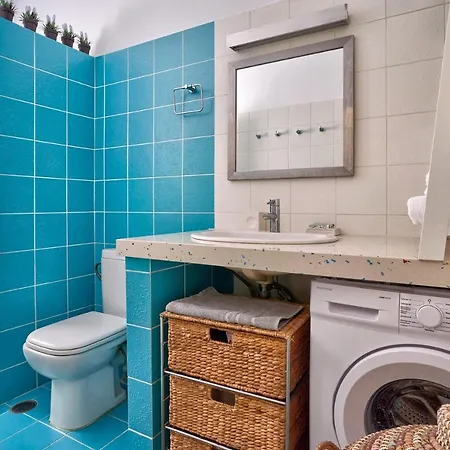 Apartment Academia *