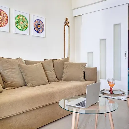 Academia Apartment
